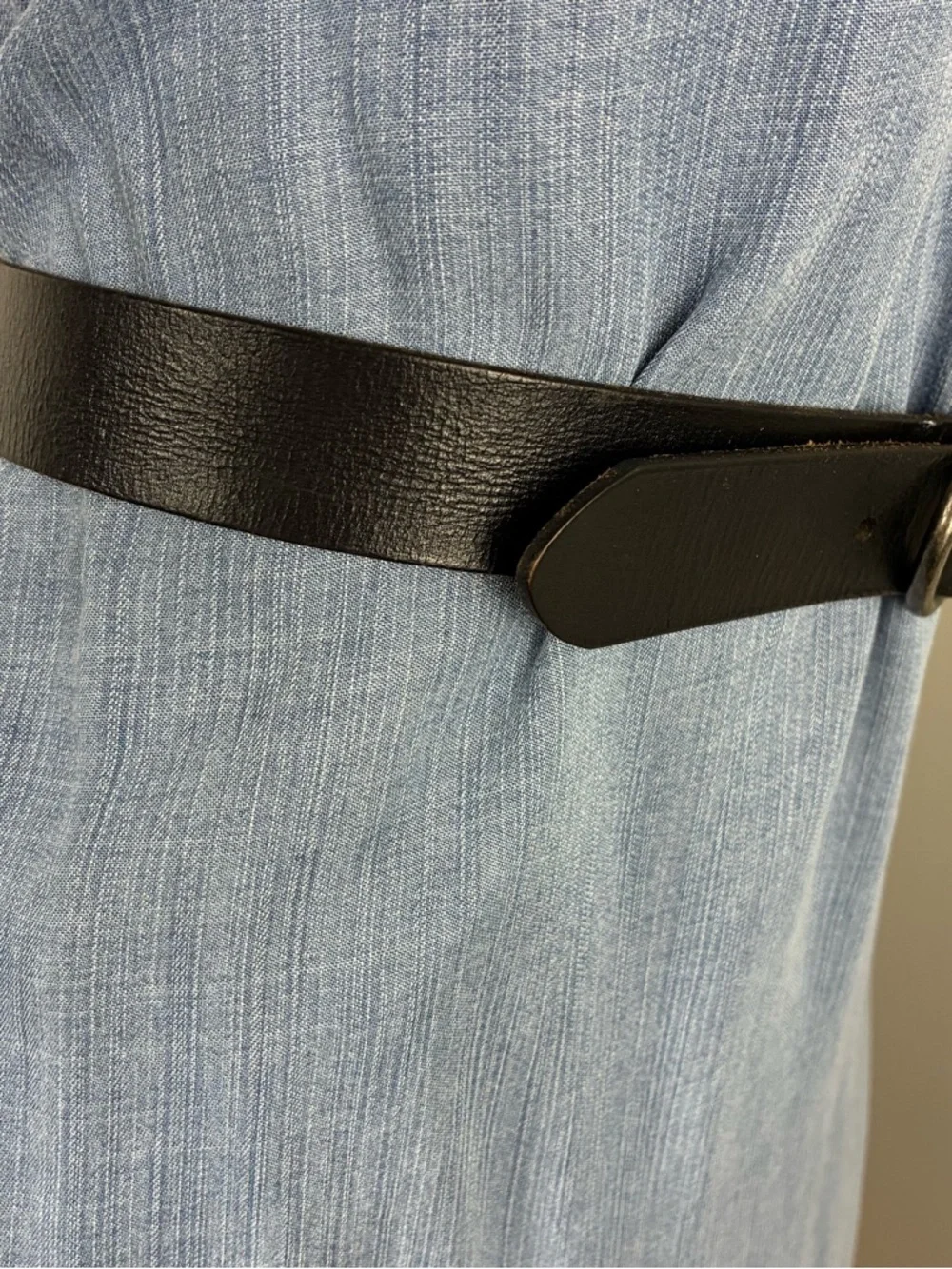 American Eagle Outfitters Black Leather Belt with Oval Gunmetal Buckle